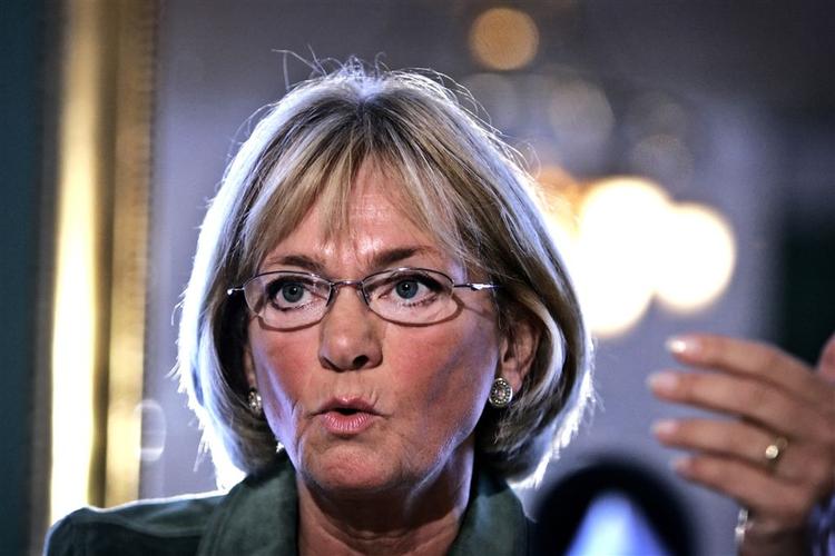 Pia Kjærsgaard mener det var en harmløs spøg, da unge fra Dansk Folkeparti konkurrerede i at ydmyge Muhammed. 