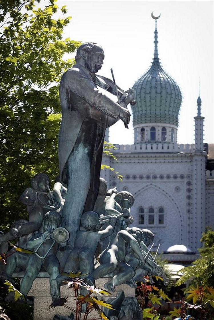 Tivoli har opsagt aftalen med restaurant Nimb og afslører snart en ny plan. 