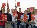 Kendte danske fodboldspillere har tidligere stillet op for at protestere mod racisme i sporten. 