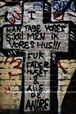 En tømrermester trodser nu åbent påstanden om at ingen håndværkere vil renovere ungdomshuset på Jagtvej i København. 