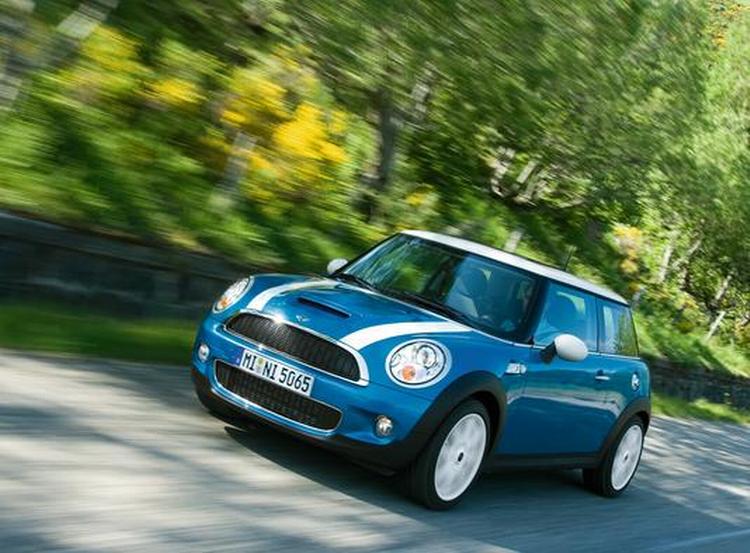 Ny Mini, men med velkendt udseende. Fabriksfoto 