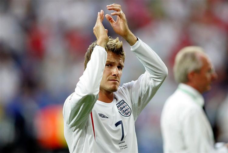 David Beckham har i sin 10 år lange karriere på det engelske landshold spillet 94 kampe, men efter VM-slutrunden i Tyskland gav han frivilligt afkald på at bære anførerbindet. 