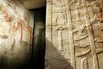 Hieroglyfferne »et øje over en hugtand« viser, at de nyopdagede gravkamre ved pyramiderne i Egypten var for tandlæger. 