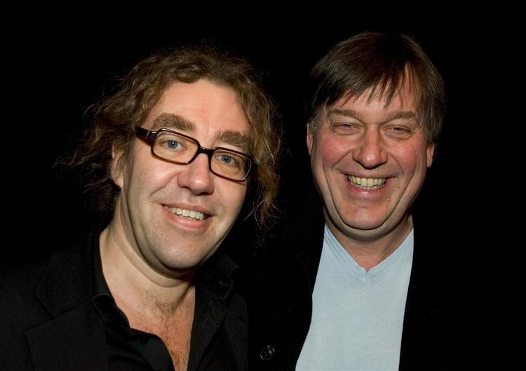 Skråen skal vendes, inden de nuværende ledere af Betty Nansen Teatret, Henrik Hartmann og Peter Langdal, kan takke ja til en forlængelse af deres kontrakter. 