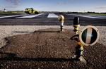 Eksperter advarer om, at udvidelsen af lufthavnen og mangedoblingen af flytrafikken giver risiko for olieforurening af drikkevandet.  Foto: Jan Grarup 