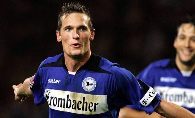 Jonas Kamper i jubel efter en scoring. 
