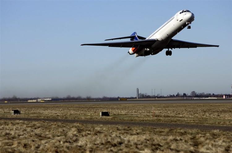 Med en time og 44 minutter skar et SAS-fly tre kvarter af den normale rejsetid mellem London og Stockholm. 