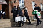 Fem af de syv sigtede har fået forlænget deres varetægtsfængslinger i terrorsagen fra Odense. 