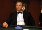 Valget Daniel Craig som James Bond er blandt andet blevet kritiseret på grund af skuespillerens blonde hår. 