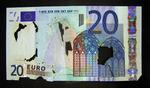 Det er især 5-, 10-, 20-, 50- og 100-eurosedler, som er blevet ødelagte i de nu lukkede pengeautomater. 