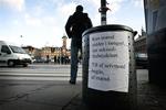 Plakater for fædres rettigheder var sat op over store dele af Københavns centrum i dag. 