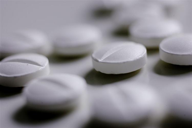Ifølge undersøgelser øger det risikoen for abort med 80 procent, hvis kvinder indtager smertestillende medicin i begyndelsen af graviditeten. begyndelsen 