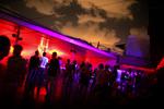 Homoseksuelle danser på en natklub i Tel Aviv. Protester mod en homoparade fik myndighederne til at aflyse den. 