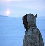 Isørken. Pakak Innukshuk som shamanen Avva i 'The journals of Knud Rasmussen'. 