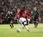 Manchester Uniteds Luis Saha(her fra en tidligere kamp) afgjorde kampen, da Manchester United slog Blackburn. 