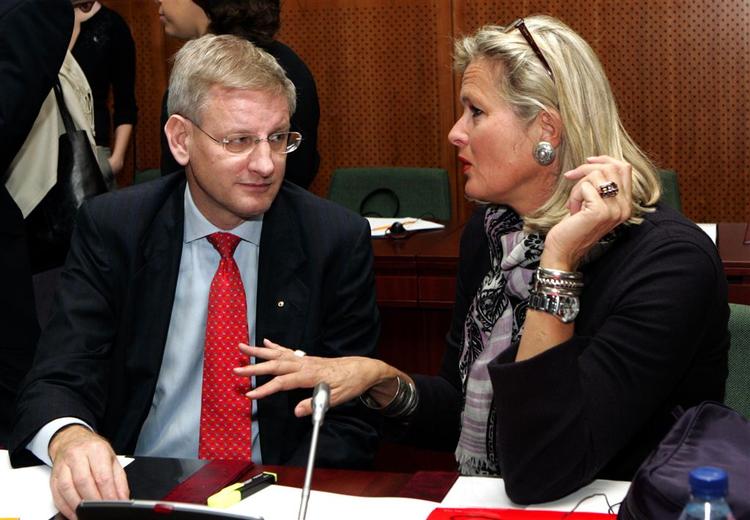 Forhandlingerne om optaget af Tyrkiet i EU bliver standset, hvis ikke Tyrkiet grænserne for Cypern, siger Østrigs udenrigsminister Ursula Plassnik (tv). 