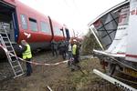 En lastbil bakkede mandag morgen ind i et S-tog ved Herlev i København 