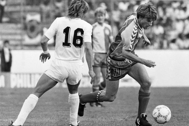 Michael Laudrup i kampen mod Uruguay, under VM i Mexico. 