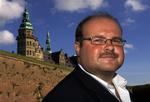 Søren Søndergaard har været pressechef for Dansk Folkeparti siden august 2005. Nu anerkender han at have løjet for pressen. 