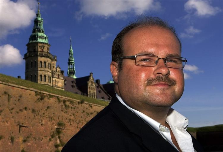 Søren Søndergaard har været pressechef for Dansk Folkeparti siden august 2005. Nu anerkender han at have løjet for pressen. 