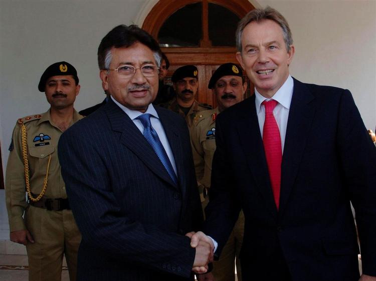 Blair og Pakistans præsident Musharraf er enige om at arbejde tættere sammen mod terrorisme. 