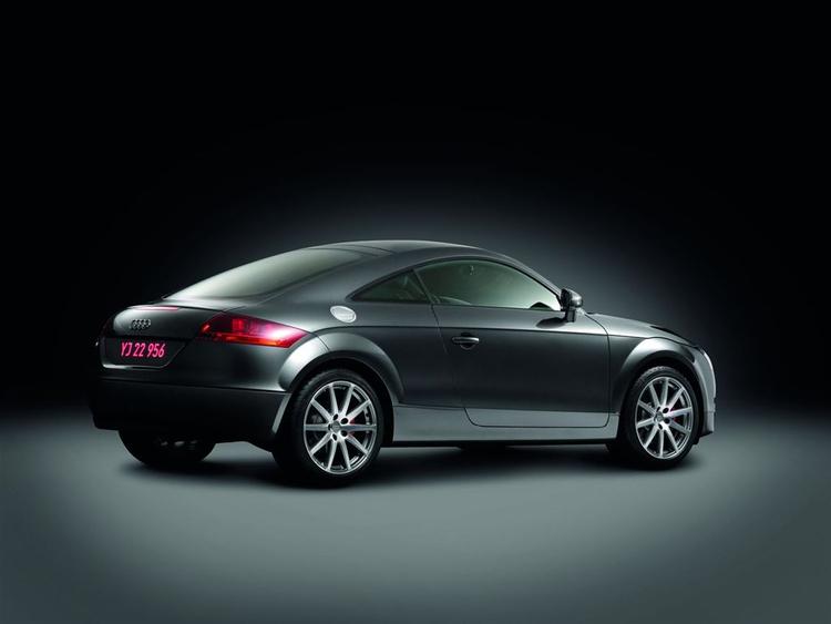 Dette ligner en almindelig Audi TT, men den har været til behandling hos fire danske designere. Foto: Audi 