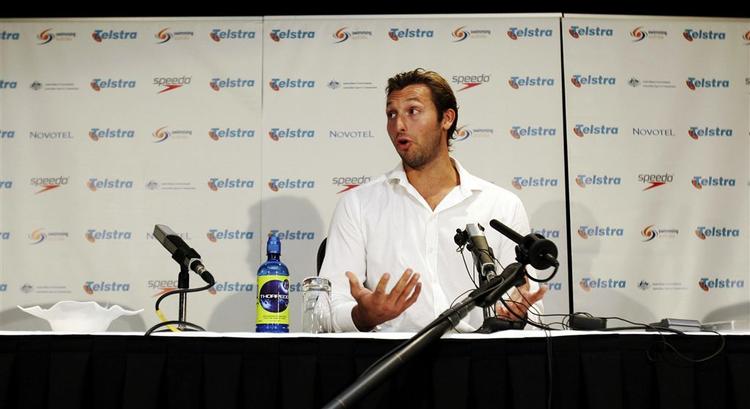 Ian Thorpe under nattens pressemøde i Sydney. 