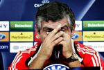 Benficas træner, Fernando Santos, havde den betænkelige mine på under pressemødet. 