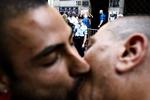 Kærligheden mellem homoseksuelle har fået bedre vilkår i Israel. Men kun, hvis parterne er blevet gift i udlandet. 