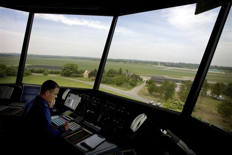 Forsvaret skal kompensere mindst 30 millioner kroner i ejendomsskat for Flyvestation Værløse. 