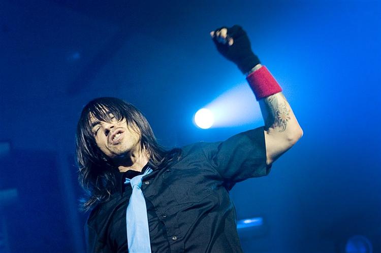 Red Hot Chili Peppers blev kåret som årets bedste alternative rock/pop band ved American Music Awards prisuddeling i aftes. Men bandet valgte at blive væk. 