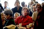 Filippinerne har ifølge en undersøgelse bedre gang i ligestillingen end danskerne - selv om emnet ofte er genstand for debat herhjemme. Her foto fra et debatmøde om ligestilling i København. 