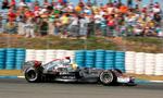Lewis Hamilton i sin racer. 