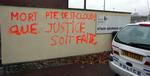 Grafitti ved indgangen til PSG's træningsanlæg. »Død ved Portes de St. Cloud. Vi vil have retfærdighed«, står der på muren. 