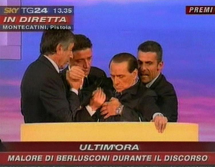 Silvio Berlusconi går omkuld. 