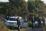 Politiet leder efter spor i skoven, der ligger 280 kilometer nordvest for Athen. 