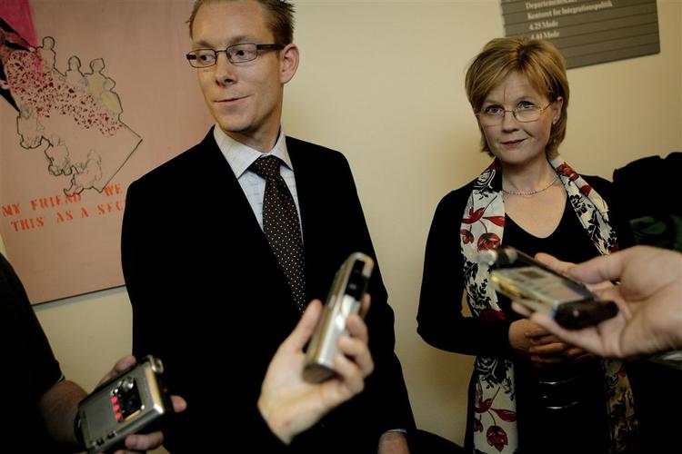 Den svenske migrationsminister, Tobias Billström, besøgte i dag den danske integrationsminister Rikke Hvilshøj for blandt andet at drøfte problemer med indvandrere, der bosætter sig i Sverige, fordi de ikke kan få opholdstilladelse i Danmark. 