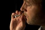Cigaretterne skal lægges helt på hylden, hvis man vil forbedre sine chancer for et sundt liv. 