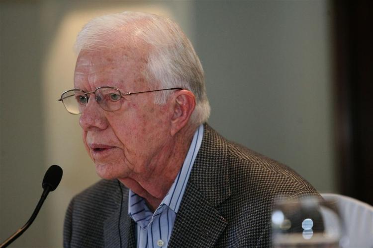 83-årige Jimmy Carter besøger Hamas. Han vil lytte og tale med alle parter i konflikten i Mellemøsten. 