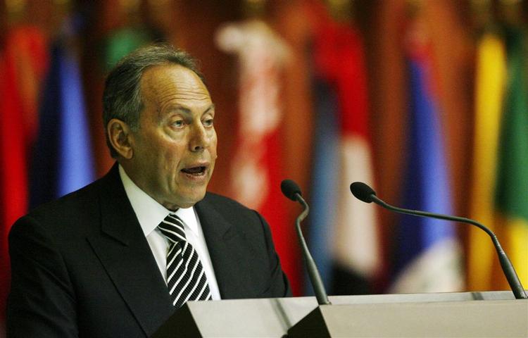 Libanons præsident Emile Lahoud hænger landets regering ud som 'illegitim'. 