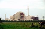 Hvis Litvinenko blev myrdet af en enkelt mand, skulle vedkommende blandt andet have adgang til sin egen atomreaktor. På billedet ses atomreaktoren i Brokdorf i Tyskland. 