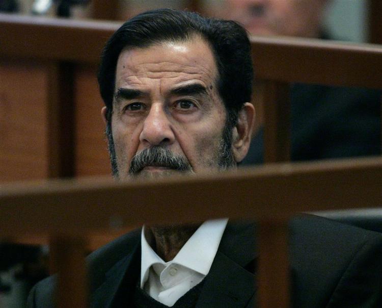 Saddam Hussein og to håndlangere appellerer deres dødsdomme. 