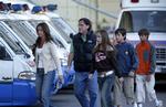 Augusto Pinochets søn Marco Antonio Pinochet ankommer til hospitalet sammen med sin familie. 