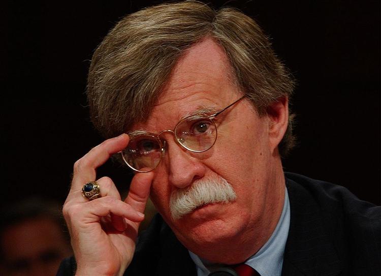 USA's FN-ambassadør John Bolton træder tilbage efter pres fra flere senatorer. 