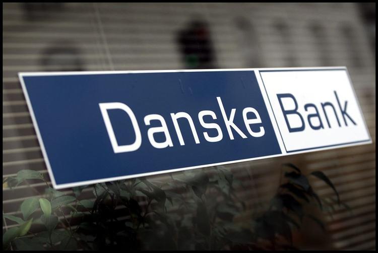 Finansforbundet og Danske Bank skal mødes i retten i spørgsmålet om medarbejderaktier til tidligere ansatte i finanskoncernen. 