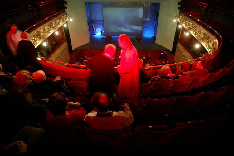 Folketeatrets bestyrelse har sendt et rungende nej til en fusionsplan med Det Danske Teater. 
