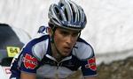 Alberto Contador bliver første mand i den varme stol. 