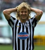 Pavel Nedved kan sagtens begynde at bruge tid på at jule. Juventus-spilleren kommer tidligst i kamp igen i weekenden den 13.-14. januar. 