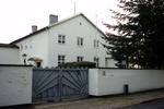 Faderhuset sælger ud af sine værdier. 