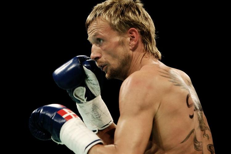 Johnny Bredahl blev overfaldet på vej hjem efter en julefrokost. 
